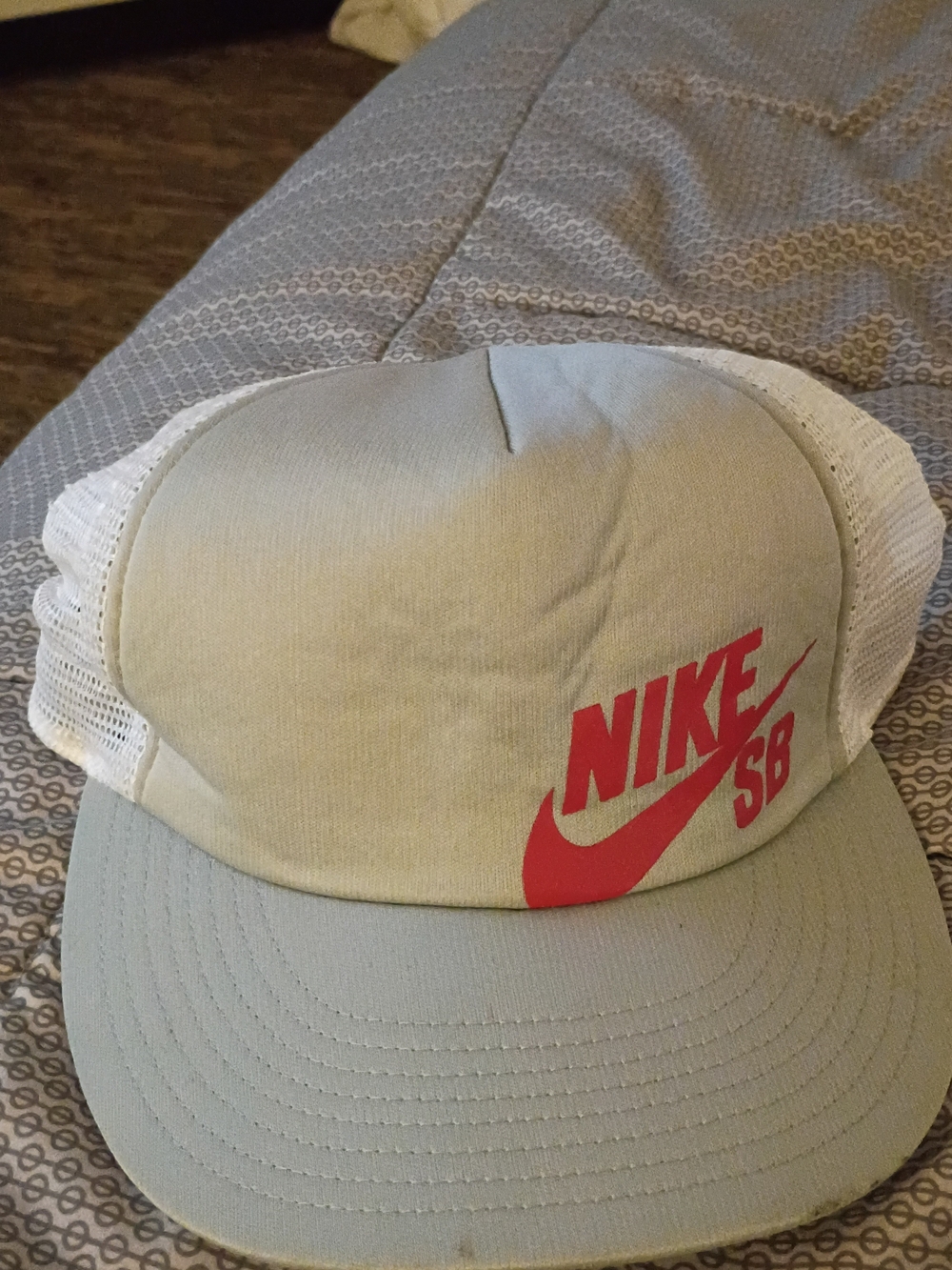 Nike SB Light Gray Trucker Hat with Red Logo